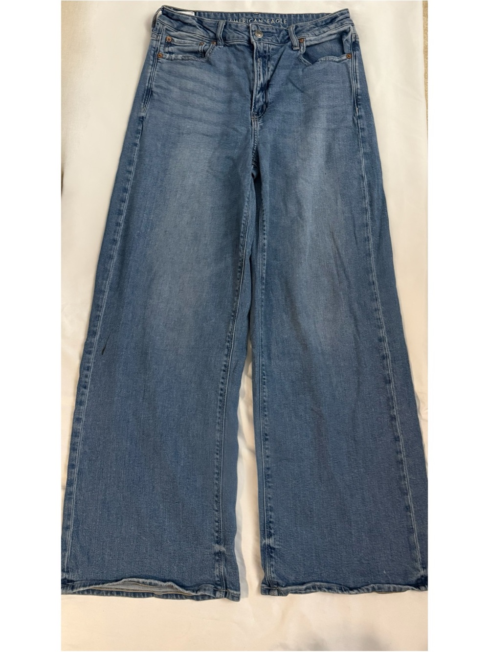 American Eagle Super High-Waisted Wide Leg Jeans Size 6